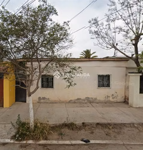 Casa en venta de 4 dorm. en La Cisterna