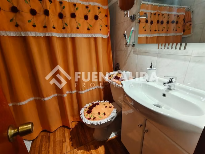 Casa en venta de 4 dorm. en Maipú