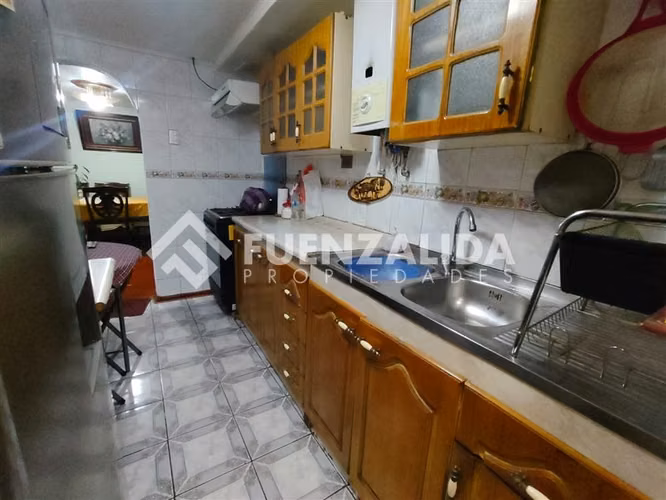 Casa en venta de 4 dorm. en Maipú