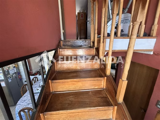 Amplia casa en venta 6 dorm. con Depto Interior en Cerrillos