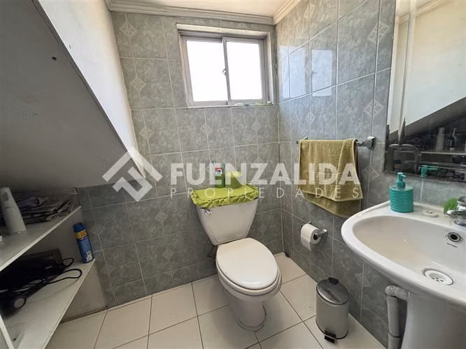 Amplia casa en venta 6 dorm. con Depto Interior en Cerrillos