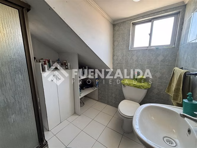 Amplia casa en venta 6 dorm. con Depto Interior en Cerrillos