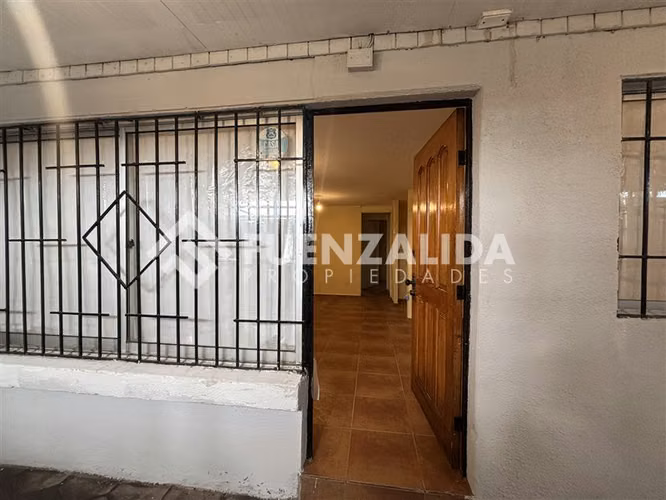 Casa en venta de 2 dorm. espaciosa para local en Maipú - Imagen 2
