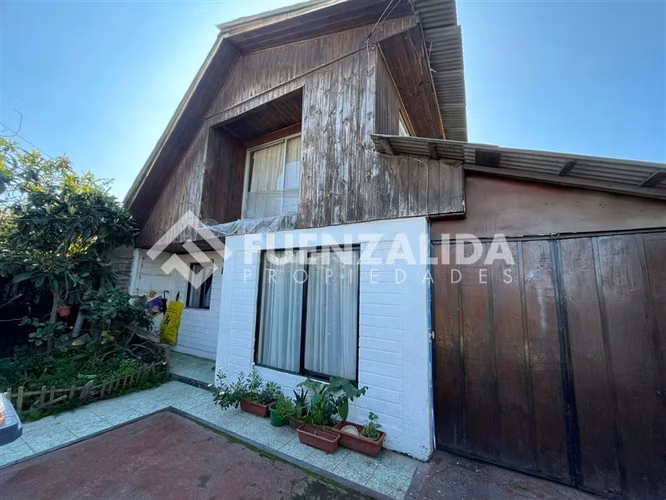 Casa en venta de 6 dorm. en Maipú
