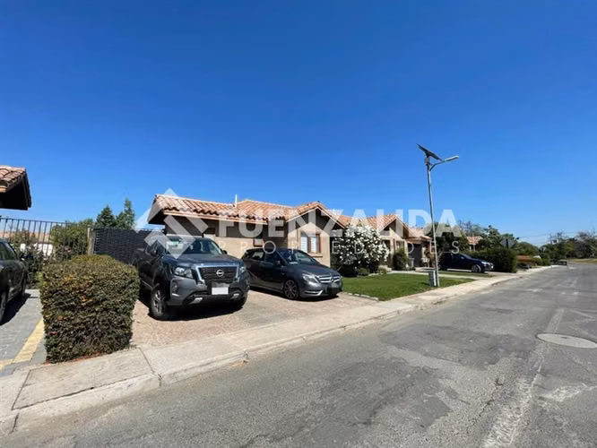 Casa en venta de 4 dorm. en Maipú