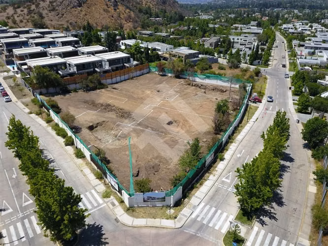 Terreno Construccion  en Venta en Lo Barnechea