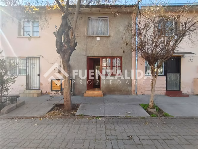 Casa en venta de 3 dorm. en La Granja acepta subsidio