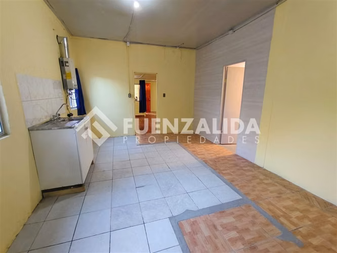 Casa en venta de 4 dorm. en Estación Central