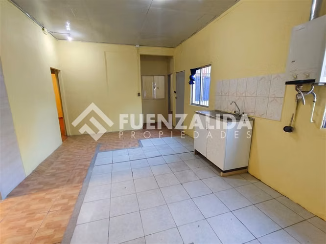 Casa en venta de 4 dorm. en Estación Central