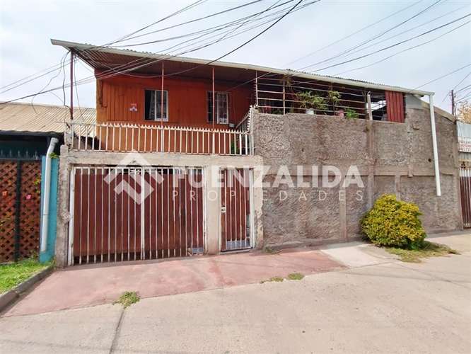 Casa en venta de 4 dorm. en Maipú
