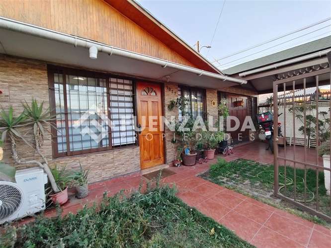 Casa en venta de 6 dorm. en Maipú