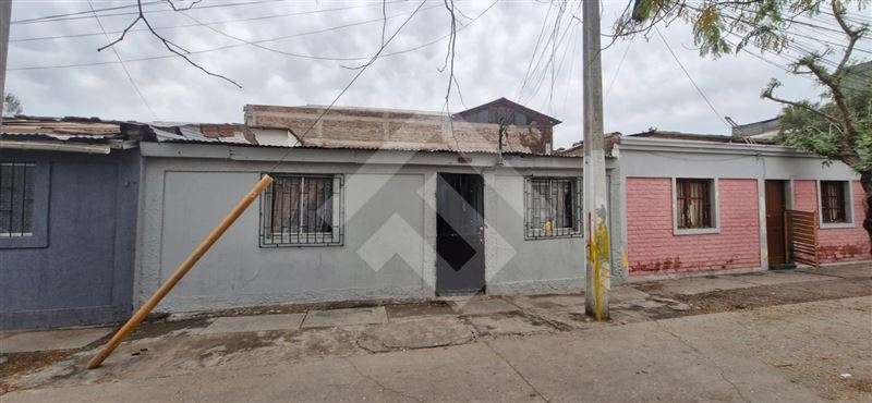 Casa en venta de 5 dorm. en Pudahuel - Imagen 2