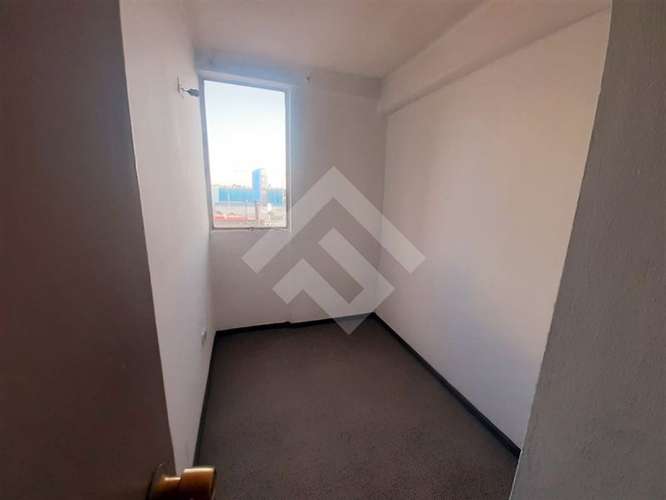 Dep. en venta de 3 dorm. con Estacionamiento Metro Las Rejas