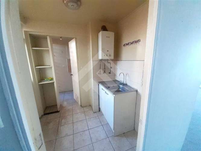 Dep. en venta de 3 dorm. con Estacionamiento Metro Las Rejas