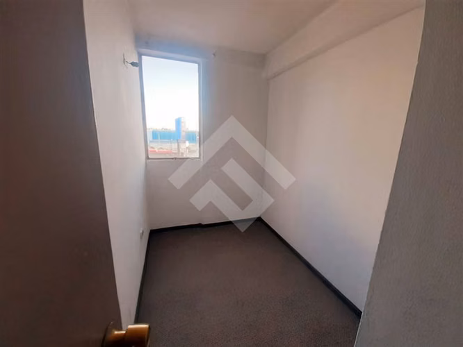 Dep. en venta de 3 dorm. con Estacionamiento Metro Las Rejas