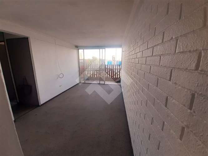Dep. en venta de 3 dorm. con Estacionamiento Metro Las Rejas