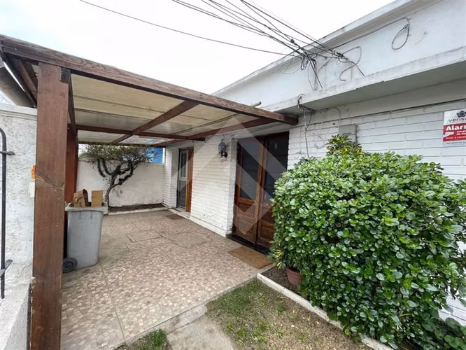 Casa en venta de 4 dorm. en Maipú