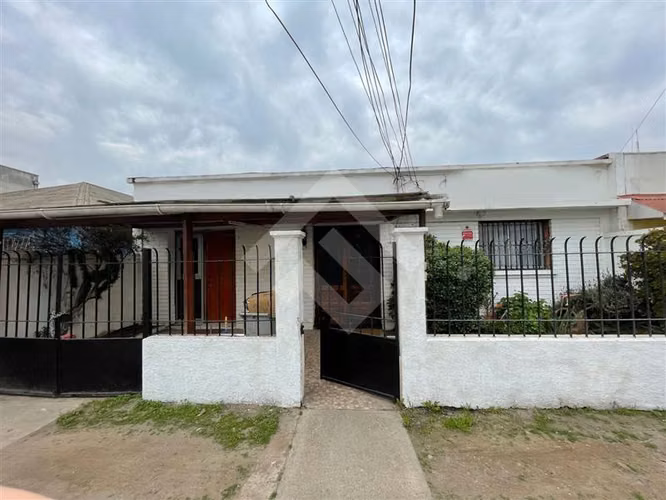 Casa en venta de 4 dorm. en Maipú - Imagen 2