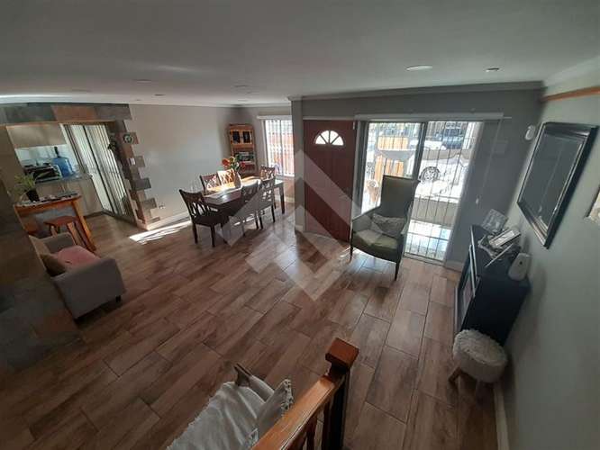 Amplia Casa en venta de 5 dorm. 3 baños en Maipú - Imagen 5
