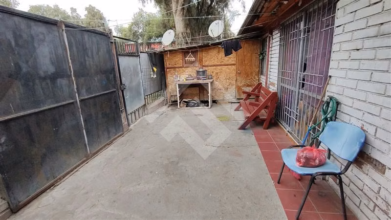 Departamento primer piso en venta de 3 dorm. en Maipú