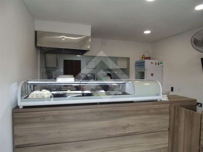 Casa con 3 Locales comerciales en venta en Maipú - Imagen 9
