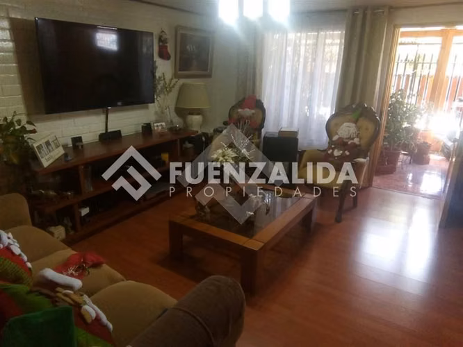 Casa en venta de 2 dorm. en Maipú
