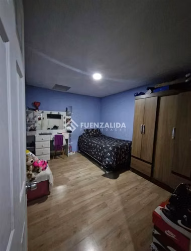 Casa en venta de 8 dorm. en Renca