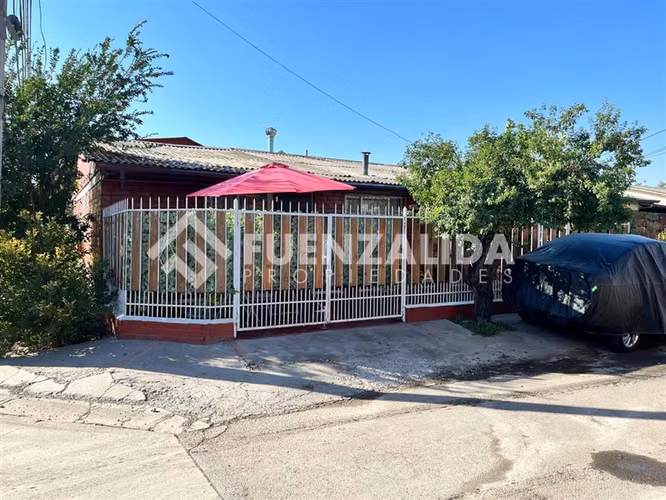 Casa en venta de 3 dorm. en Maipú