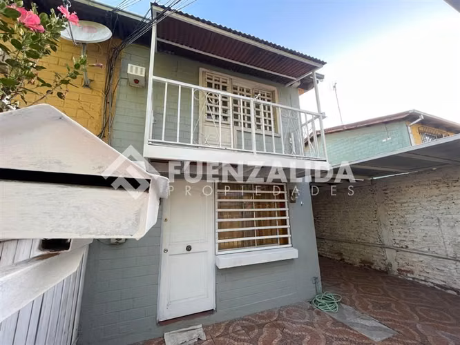 Casa en venta de 3 dorm. en Pudahuel - Imagen 1