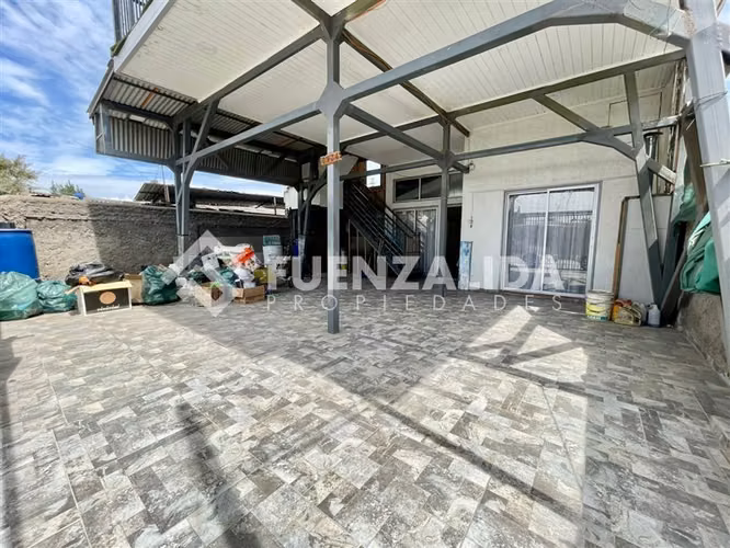 Casa en venta de 6 dorm. en Pudahuel - Imagen 2