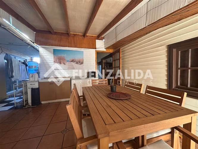Casa en venta de 6 dorm. en Cerro Navia