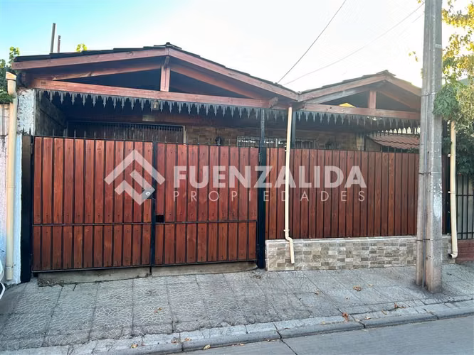 Casa en venta de 2 dorm. en Maipú