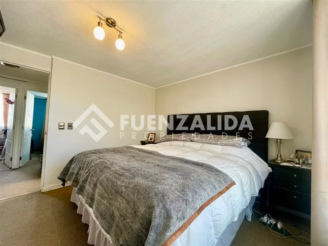 Casa en venta de 4 dorm en El Rosal de Maipú
