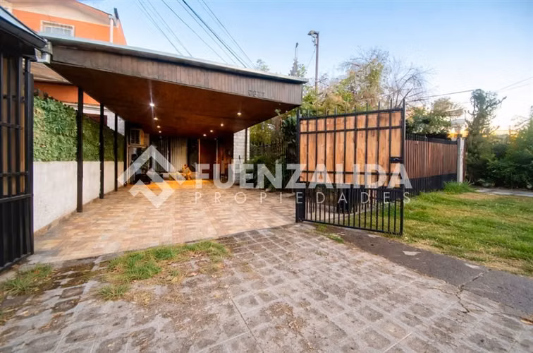 Casa en venta de 3 dorm. en Maipú