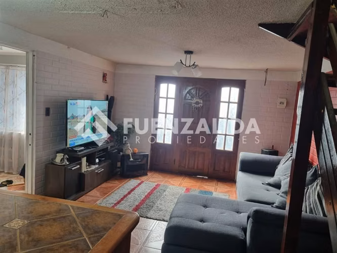 Casa en venta de 3 dorm. en Peñaflor