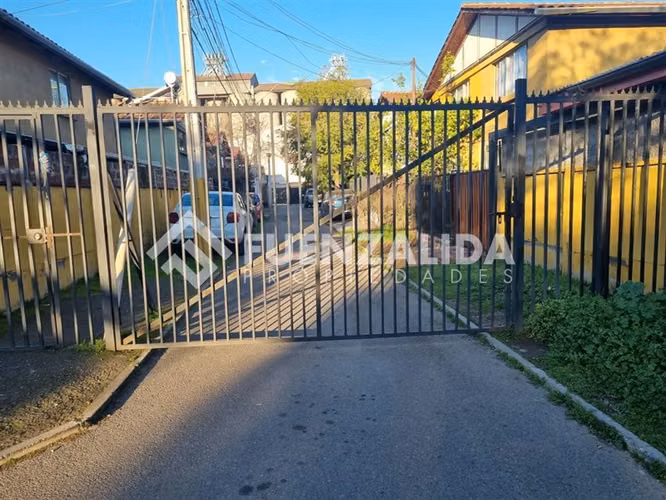 Casa en venta de 3 dorm. en Peñaflor