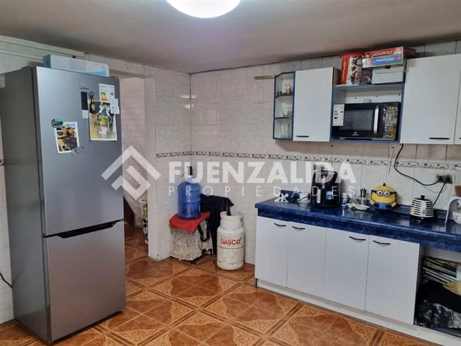 Casa en venta de 3 dorm. en Peñaflor