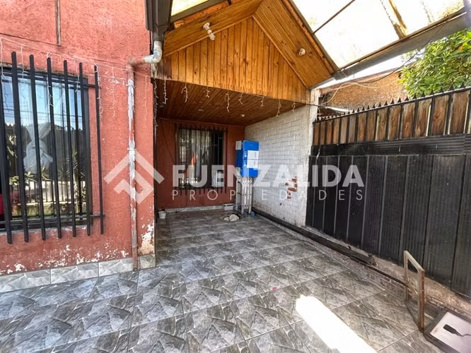 Casa aislada en venta de 3 dorm 2 baños. en Maipú - Imagen 2