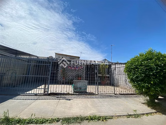 Casa en venta de 4 dorm. en Pudahuel