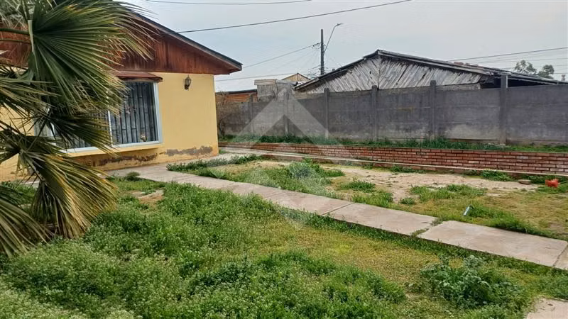 Casa en venta de 3 dorm. en Maipú