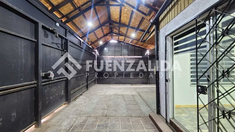 Casa en venta de 2 dorm. en Maipú