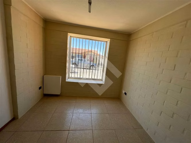 Casa 3 dormitorios, 2 baños, patio, en venta en Lampa