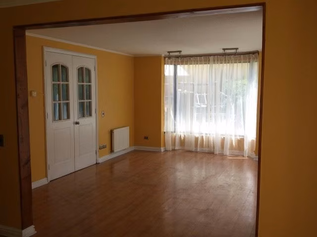 Casa en venta de 5 dorm. en Peñalolén Condominio cerrado