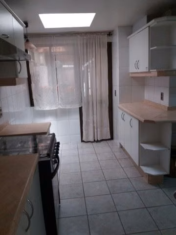 Casa en venta de 5 dorm. en Peñalolén Condominio cerrado