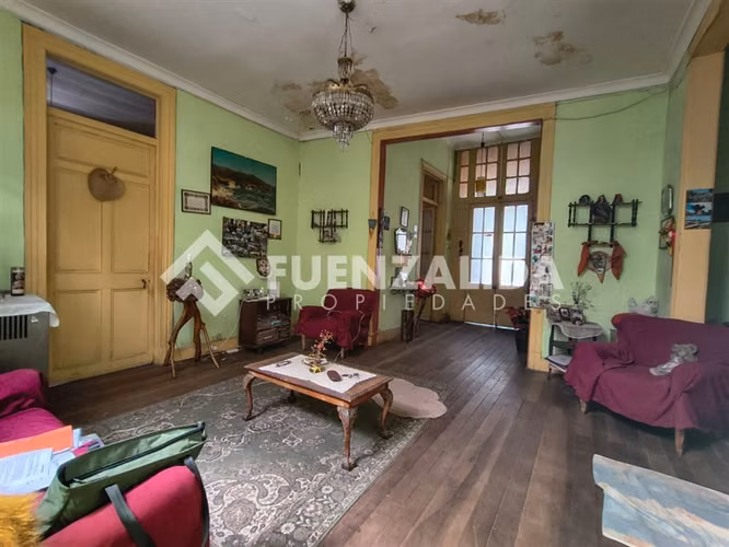 Casa en venta 4D-2B en Ñuñoa