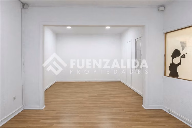 Casa en venta de 5 dorm. en Santiago