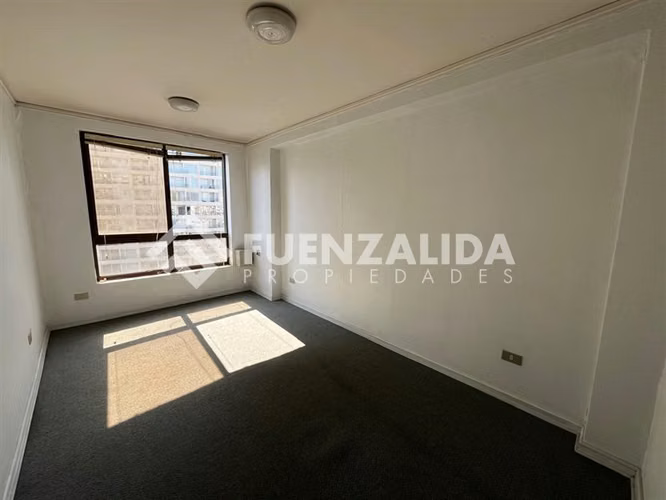Oficina con Recepcion y 1 privado en venta en Ñuñoa