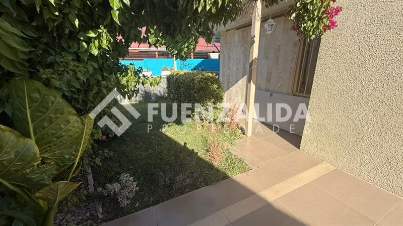 Casa en venta de 3 dorm. en Lampa - Imagen 2