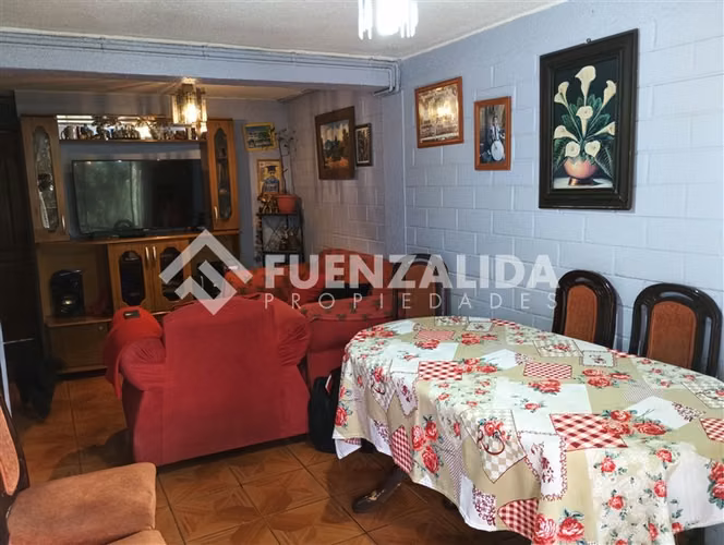 Departamento Duplex en venta de 3 dorm. 1 baño en Macul
