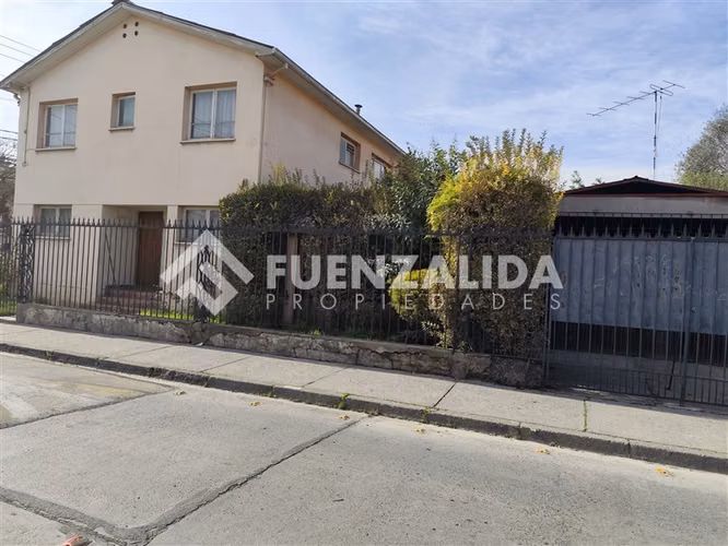 Casa en venta de 5D- 2B Metro Rodrigo de Araya